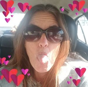 Meet your Posher, Bobbi